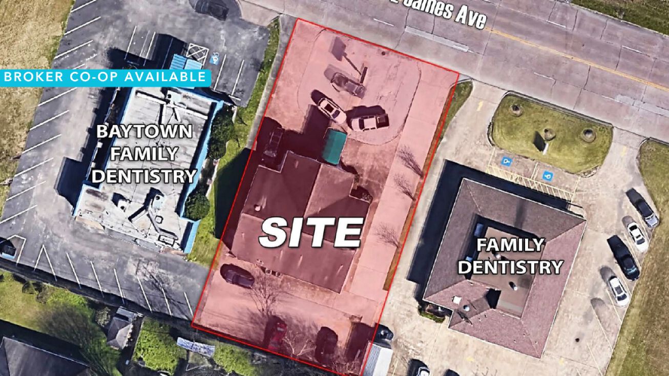 1107 E James Ave, Baytown, TX 77520