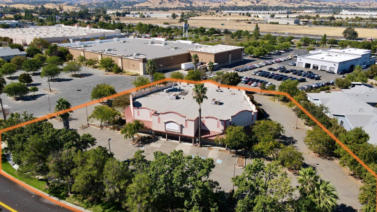 70 Orange Tree Cir, Vacaville, CA 95687