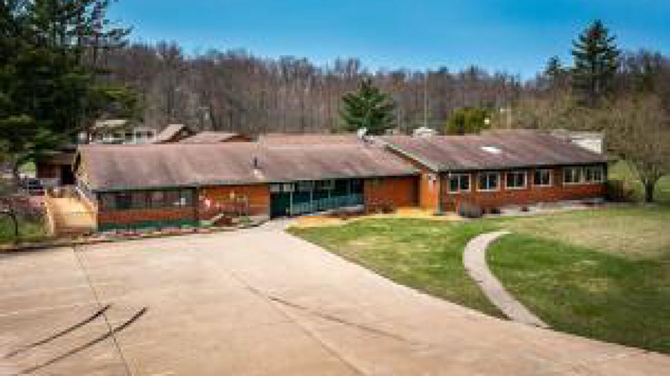 N1035 Riviera Ave, Neillsville, WI 54456