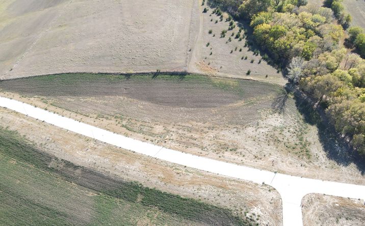 Pictures of Land property located at 21913 Hackberry Dr, Gretna, NE 68028 for sales - image #1