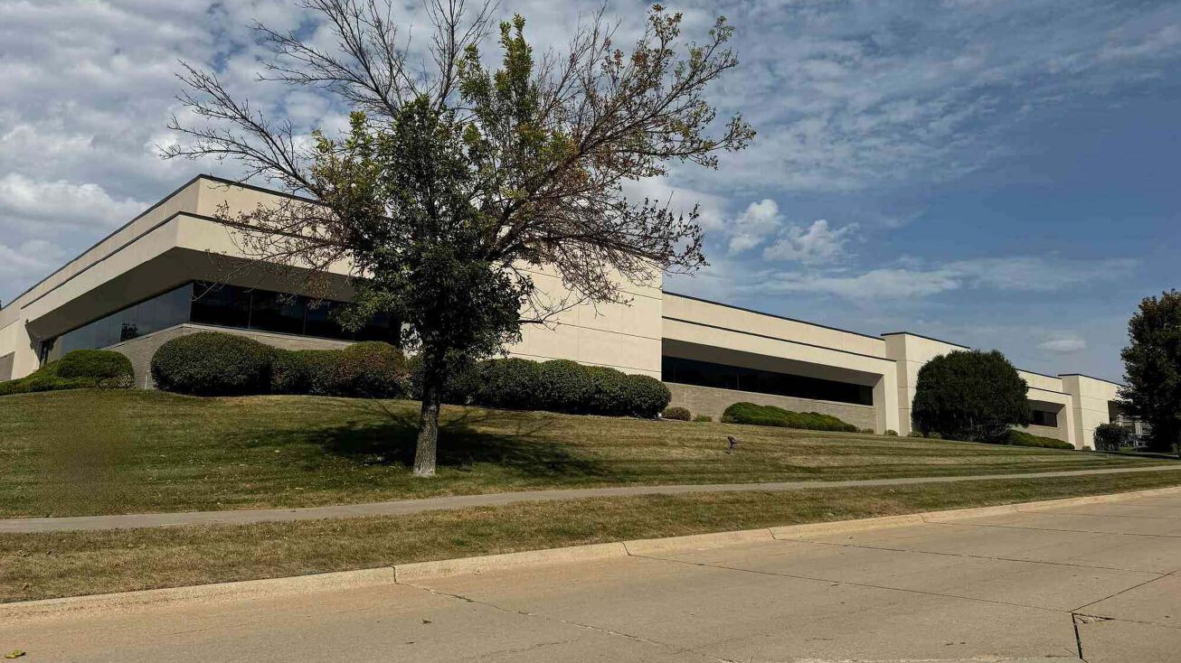 5250 N River Blvd NE, Cedar Rapids, IA 52411