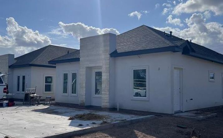 Pictures of Multifamily property located at 1321 Joscelyn Drive, Edinburg, TX 78539 for sales - image #1