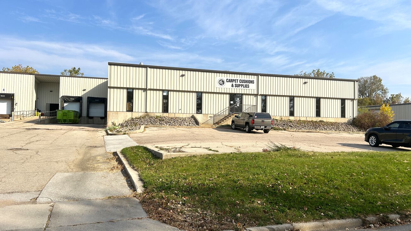 814 Post Rd, Madison, WI 53713