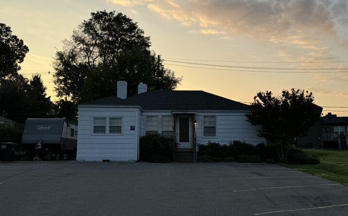 Pictures of Office property located at 628 W Iris Dr, Berry Hill, TN 37204 for sales - image #1