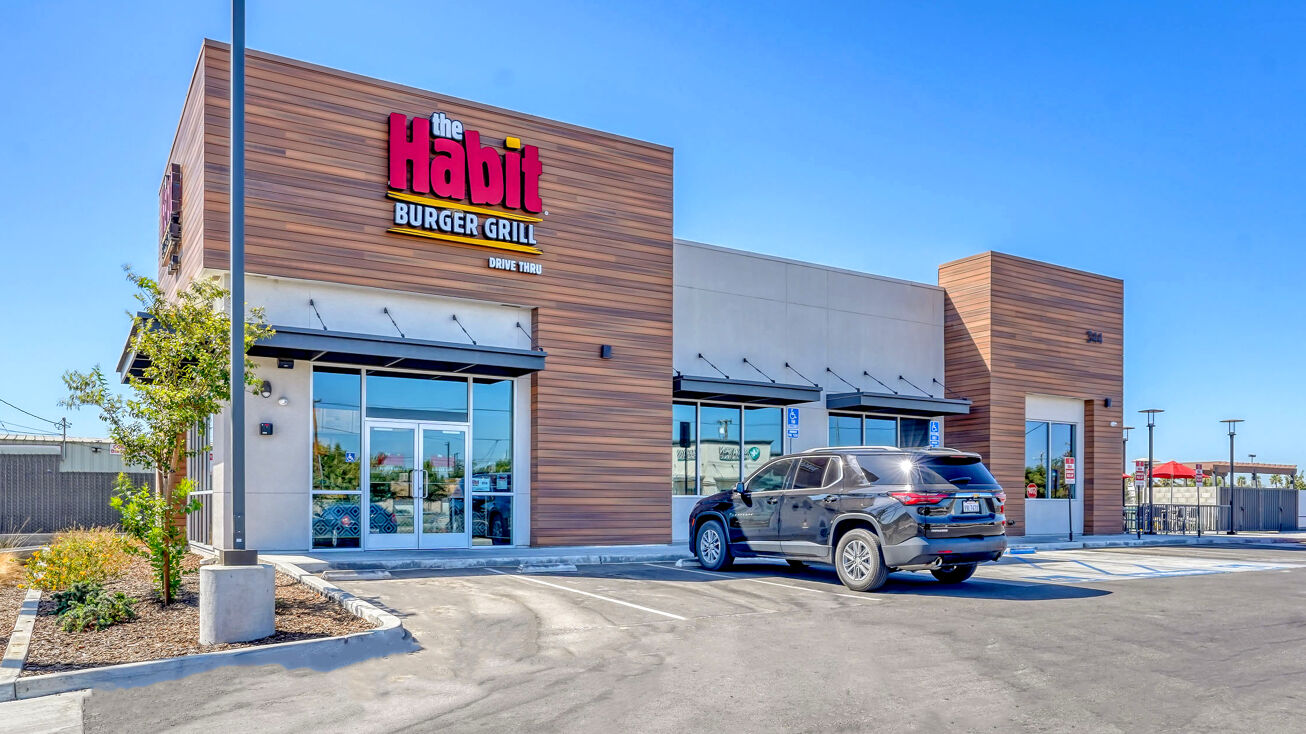 344 W El Monte Way, Dinuba, CA 93618