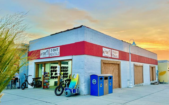 Pictures of Retail property located at 12 Pavilion Ave N, Carolina Beach, NC 28428 for sales - image #1
