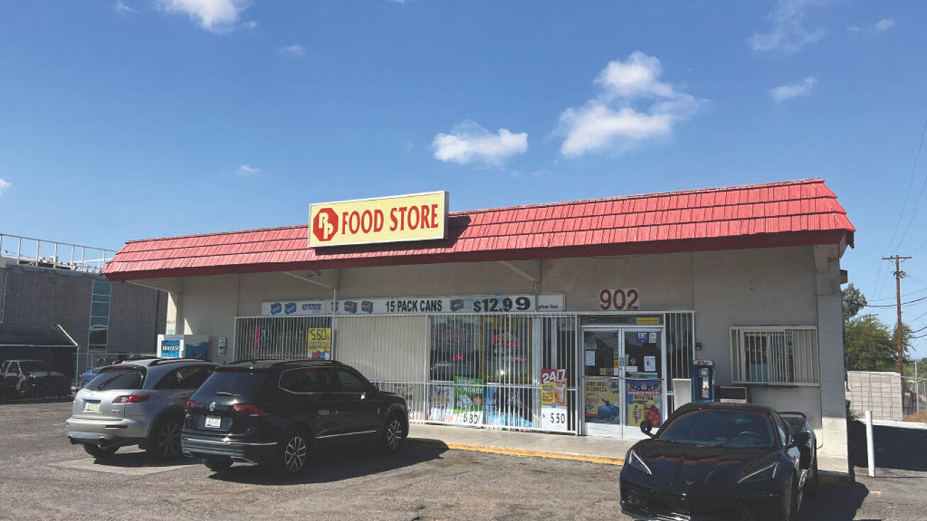 902 W Miracle Mile, Tucson, AZ 85705