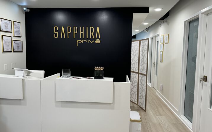 Pictures of Business for Sale property located at 40 S Pineapple Ave, Sarasota, FL 34236 for sales - image #1