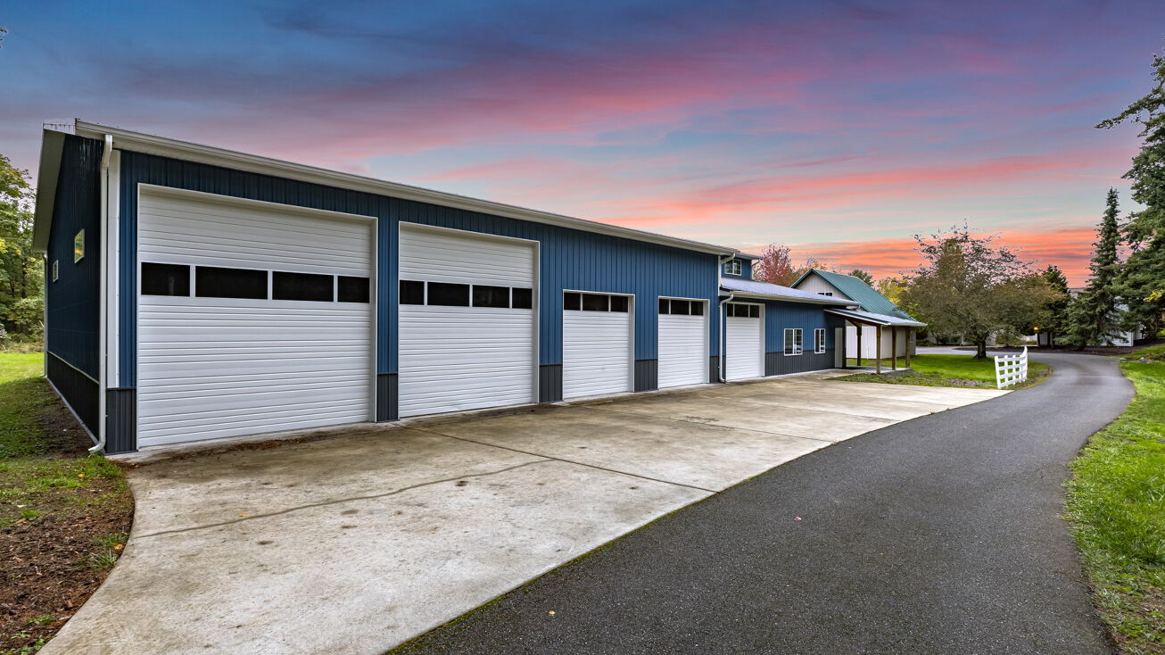 1041 Sterk Ln, Bellingham, WA 98226