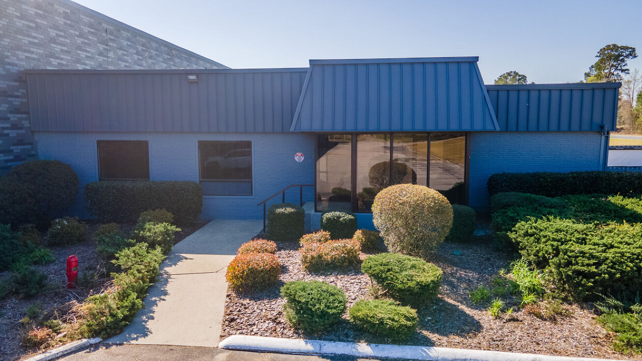 Pictures of Industrial property located at 1885 Alamac Rd, Lumberton, NC 28358 for sales - image #1