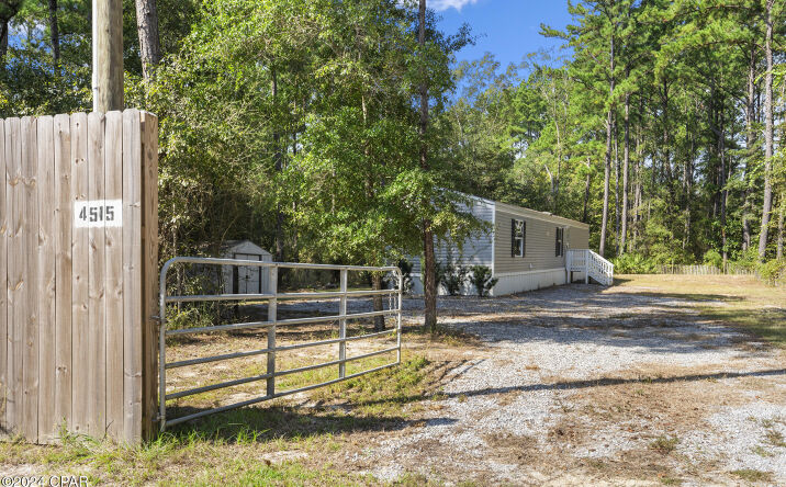 Pictures of Hospitality property located at 4515 State Highway 20, Freeport, FL 32439 for sales - image #1