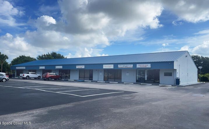 Pictures of Retail, Land property located at 626 Old Dixie Hwy SW, Vero Beach, FL 32962 for sales - image #1
