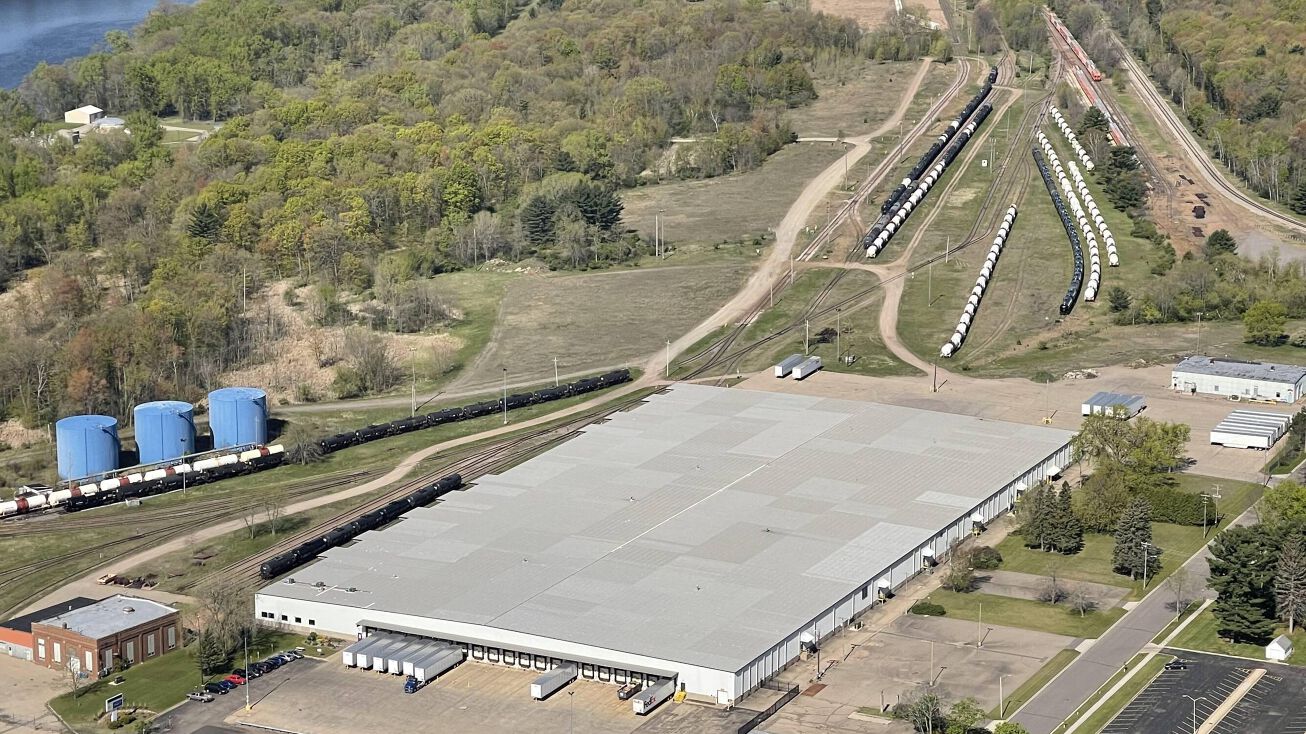 100 Wisconsin River Dr, Port Edwards, WI 54469