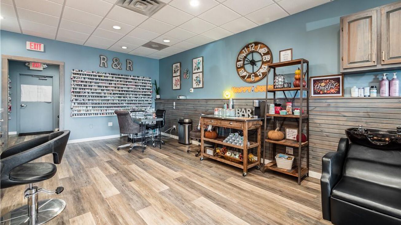 1206 Brandywine Blvd, Zanesville, OH 43701