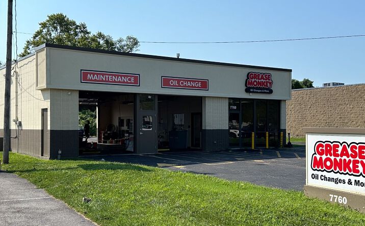 Pictures of Retail property located at 7760 N Lindbergh Blvd, Hazelwood, MO 63042 for sales - image #1