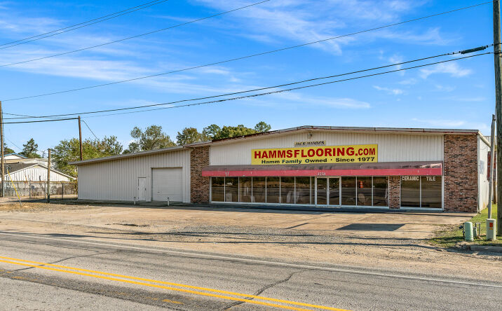 Pictures of Industrial, Office, Retail property located at 2751 E Davis St, Conroe, TX 77301 for sales - image #1