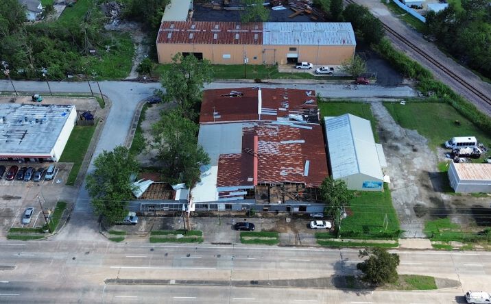Pictures of Industrial property located at 5250 Pinemont Dr, Houston, TX 77092 for sales - image #1
