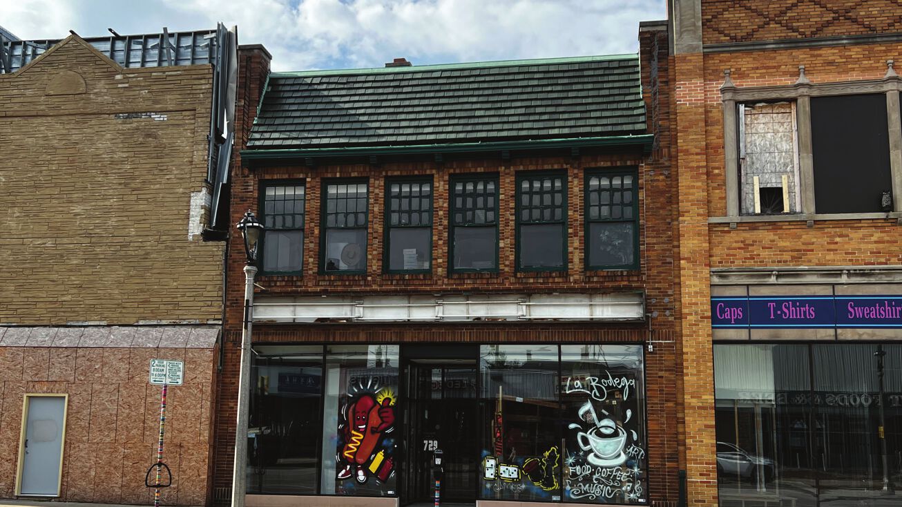 729 W Historic Mitchell St, Milwaukee, WI 53204