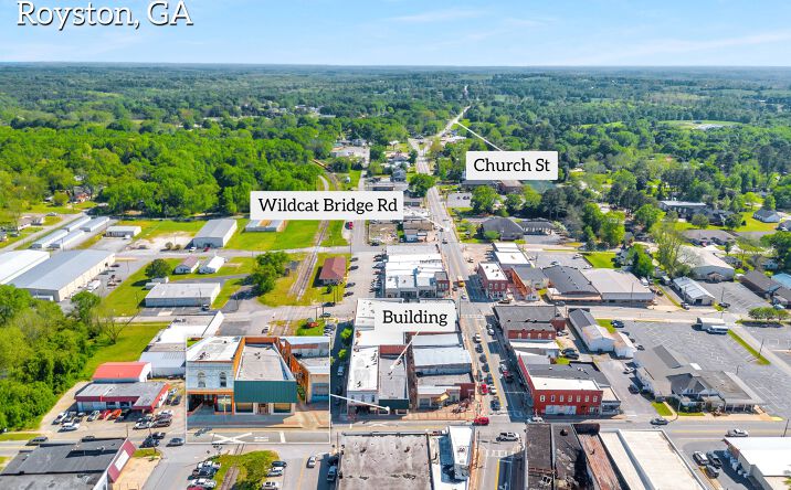 Pictures of Office, Retail property located at 24 Hartwell St, Royston, GA 30662 for sales - image #1
