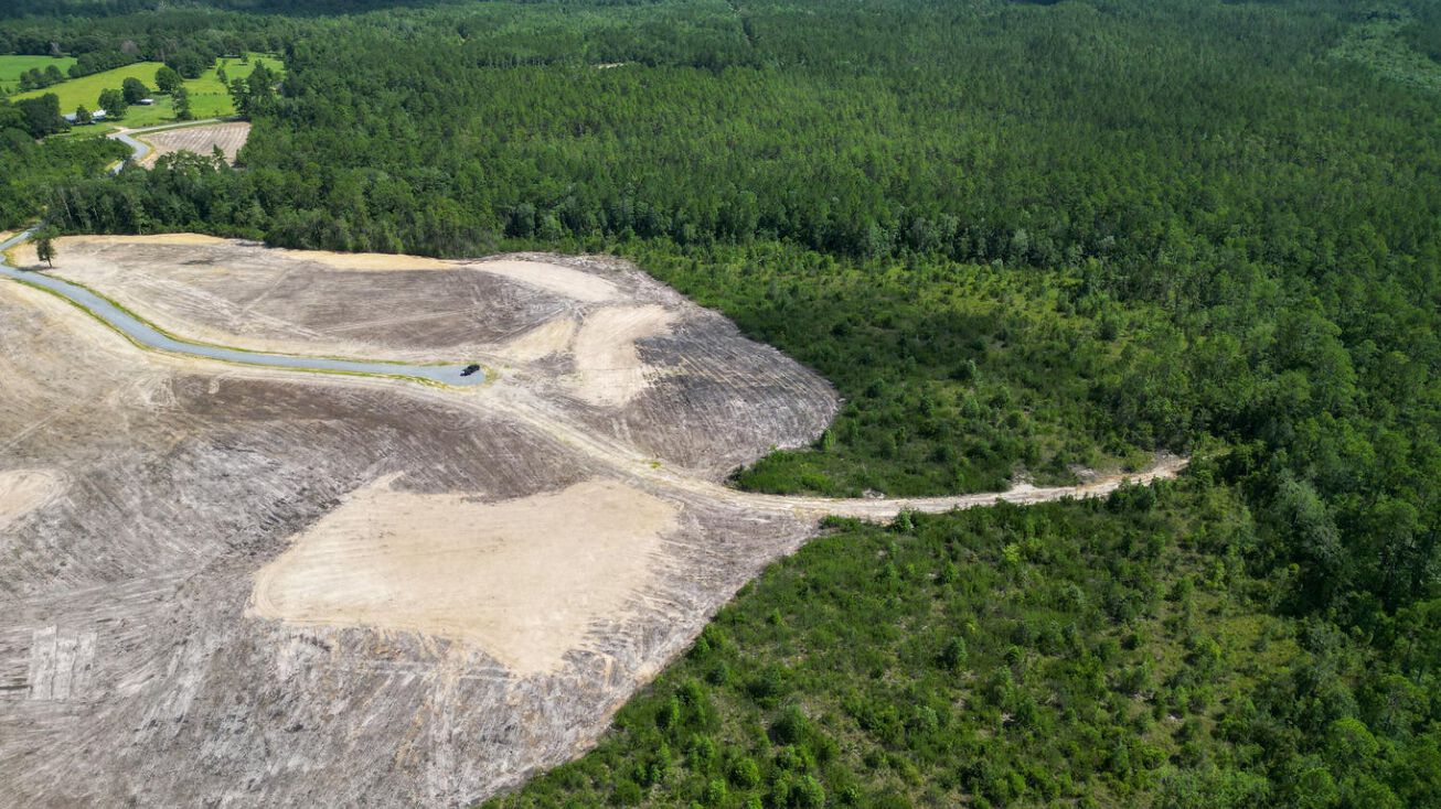 24220 Autumn Lane, Kiln, MS 39556