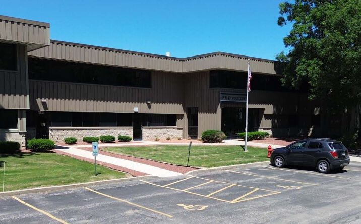 Pictures of Industrial property located at 5111 S 9th St, Milwaukee, WI 53221 for sales - image #1