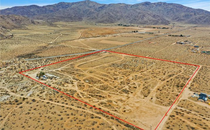 Pictures of Land property located at Hwy 18, Apple Valley, CA 92307 for sales - image #1