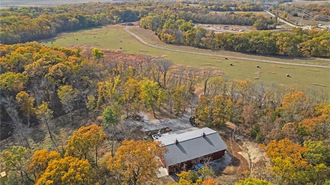 33345 W 95th Street, De Soto, KS 66018