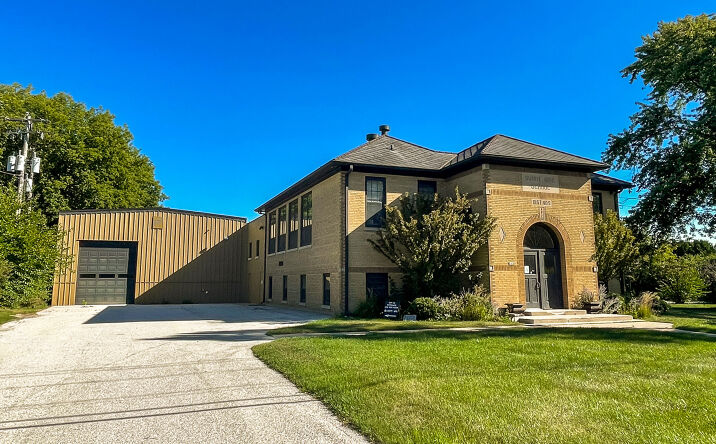 7426 W Donges Bay Rd, Mequon, WI 53092 | Crexi.com