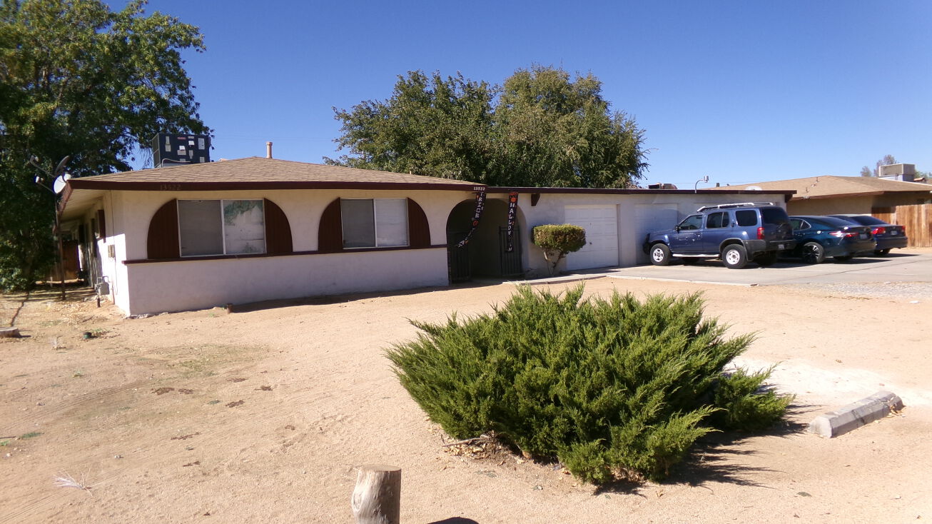 13522 Mohawk Rd, Apple Valley, CA 92308