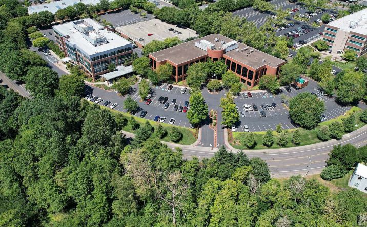 Pictures of Office property located at 7500-7600 NE 41st Street, Vancouver, WA 98662 for sales - image #1