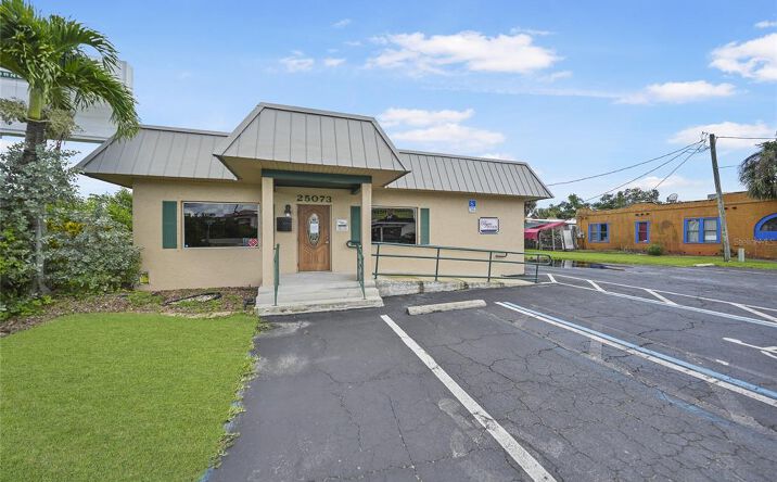 Pictures of Office property located at 25073 Marion Avenue, Punta Gorda, FL 33950 for sales - image #1