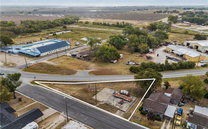 Pictures of Industrial property located at 312 E Columbus Street, West, TX 76691 for sales - image #1