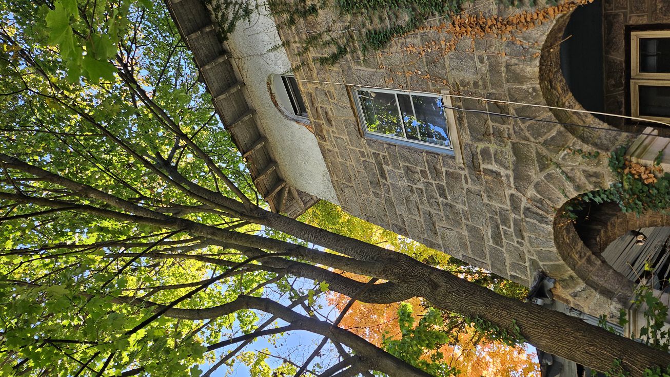 137 W Washington Ln, Philadelphia, PA 19144