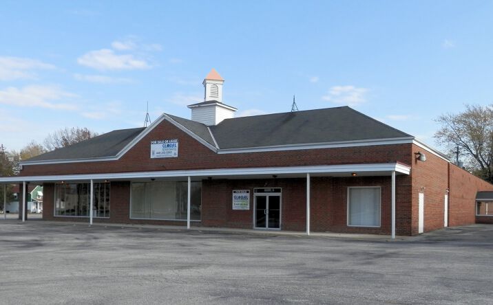 Pictures of Retail property located at 28940 Euclid Ave, Wickliffe, OH 44092 for comps - image #1