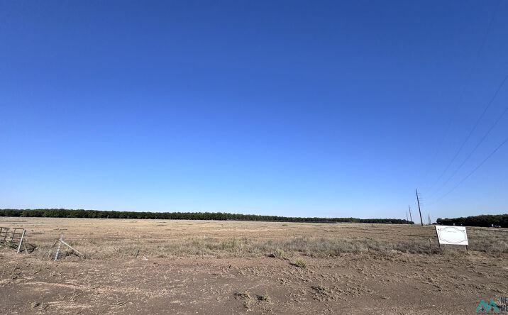 Pictures of Land property located at W Country Club Road, Roswell, NM 88201 for sales - image #1
