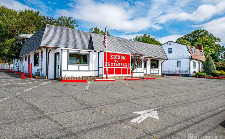 Pictures of Land, Office, Retail property located at 1900 OAK TREE Road, Edison, NJ 08820 for sales - image #1