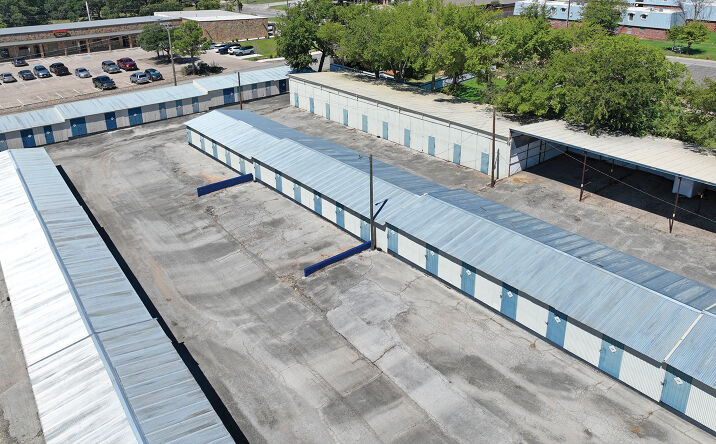 Pictures of Self Storage property located at 1139 Fort Worth Hwy, Weatherford, TX 76086 for sales - image #1