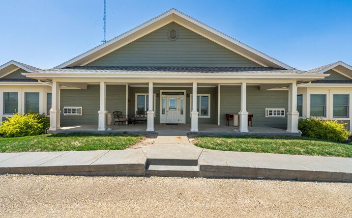 410 Parallel St, Clifton, KS 66937 | Crexi.com