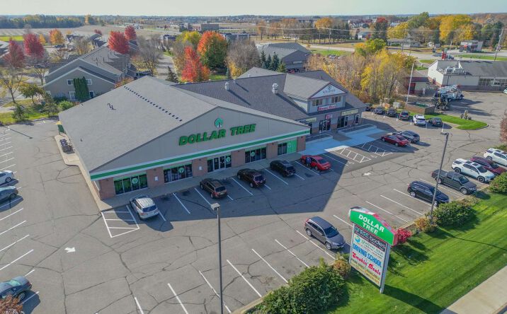 Pictures of Retail property located at 1090 2nd St S, Sartell, MN 56377 for sales - image #1