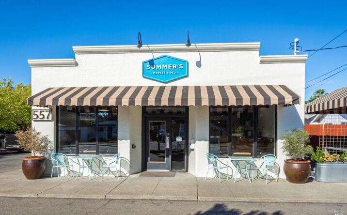 image of property at 557 POWELL AVE Healdsburg CA 95448