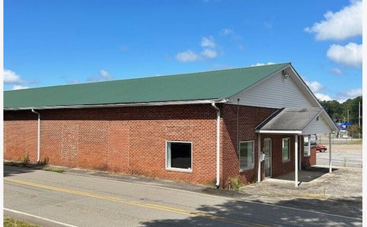 Pictures of Hospitality, Office, Retail property located at 501 N Main St, Jasper, GA 30143 for sales - image #1