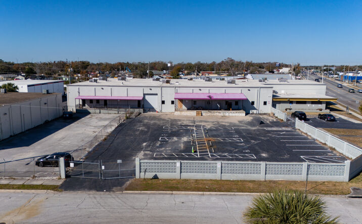 Pictures of Industrial property located at 2140 W Washington St, Orlando, FL 32805 for sales - image #1