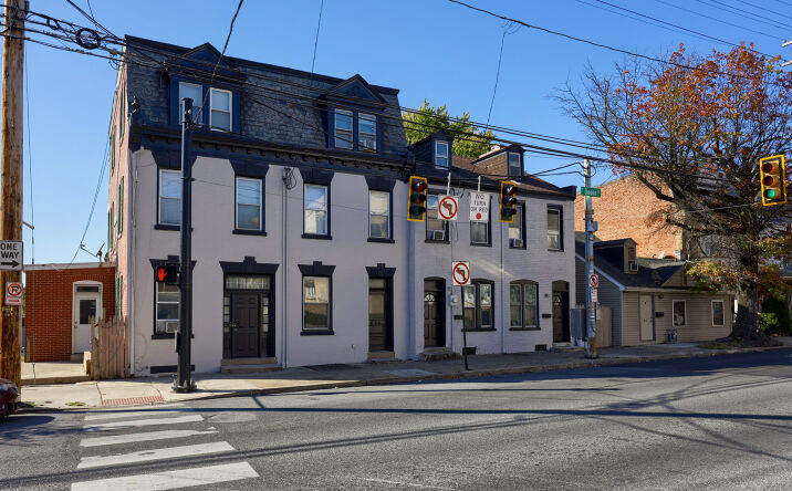 Pictures of Multifamily property located at 624 S Queen St, Lancaster, PA 17603 for sales - image #1