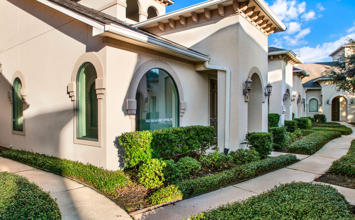 image of property at 12818 WILLOW CENTRE DR Houston TX 77066-3039