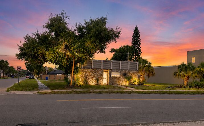 Pictures of Industrial property located at 2463 5th Ave S, St. Petersburg, FL 33712 for sales - image #1