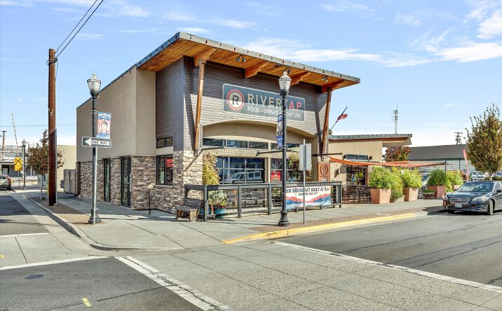 Pictures of Business for Sale, Hospitality property located at 701 E 2nd St, The Dalles, OR 97058 for sales - image #1