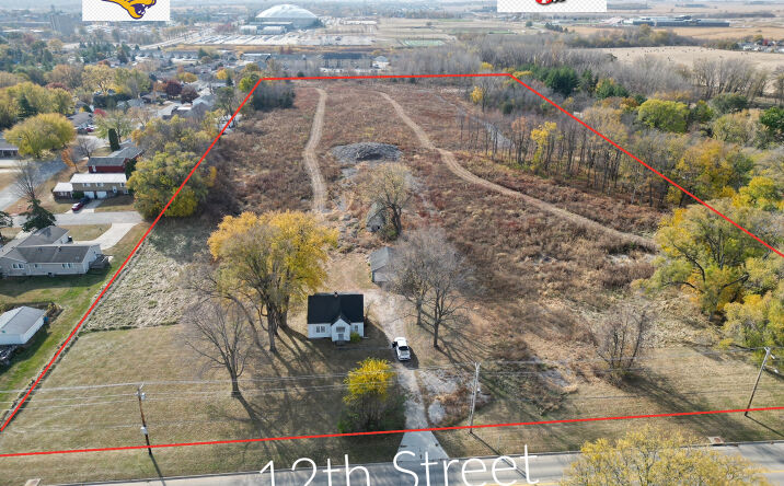 Pictures of Land property located at 1924 W 12th St, Cedar Falls, IA 50613 for sales - image #1