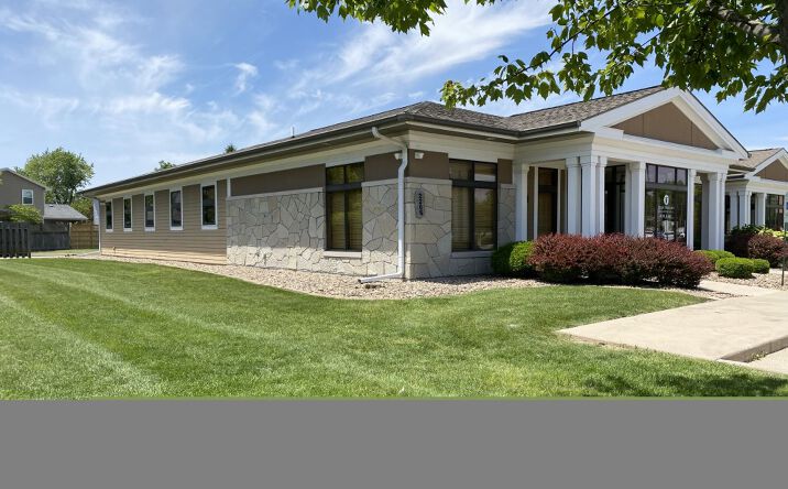 Pictures of Office property located at 2206 E Cottage Ave, Bloomington, IL 61701 for sales - image #1