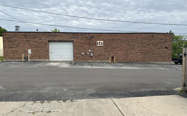 Pictures of Industrial property located at 305 Hankes Ave, Aurora, IL 60505 for sales - image #1