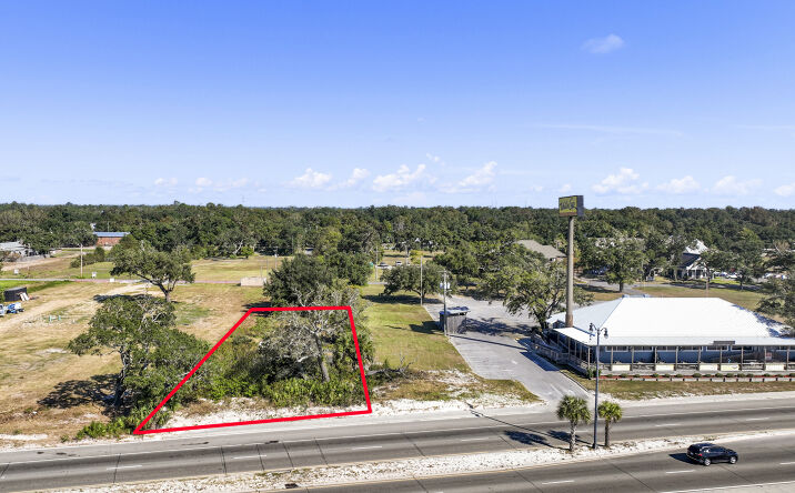 Pictures of Land property located at 538 Beach Dr, Gulfport, MS 39507 for sales - image #1